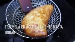 RECETA Empanada de yuca con queso fresco y plátano maduro [upl. by Lander]