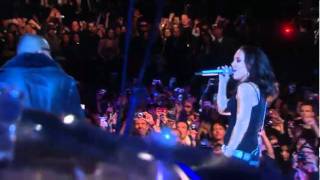 Alicia Keys amp JayZ  Empire State of Mind LIVE NYC [upl. by Newkirk622]