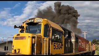 Kiwirail DXC locomotive startup  Hokitika  New Zealand [upl. by Daniyal421]