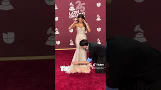 Emilia en la alfombra roja de los Latin Grammy miami [upl. by Virgil]