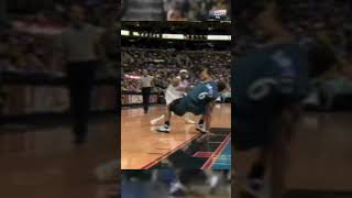 🔥 Allen Iverson Double Crossover on Antonio Daniels 🏀 AllenIverson AI NBA [upl. by Hewett]