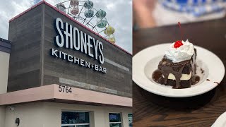 Eating at Shoneys Restaurant in Old Town Kissimmee Florida  World Famous Hot Fudge Cake [upl. by Hajidahk569]