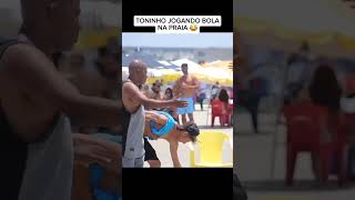 Toninho tornado jogando bola na praia 😂 [upl. by Novah]