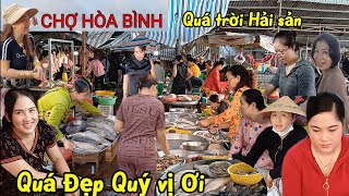 Gặp Cô gái Quá Đẹp tại Chợ Hòa Bình  Bạc Liêu [upl. by Nauq693]