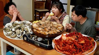 시댁먹방😋김장하는 날엔 수육과 굴 필수 올해 김장김치도 대성공 Korean Kimchi making season MUKBANG [upl. by Ahcsatan]