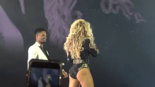 Beyonce  Single Ladies Put A Ring On It Live [upl. by Inilahs]