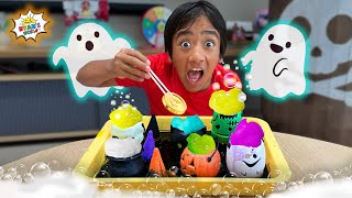 Halloween Baking Soda and Vinegar Science Experiment with Ryans World [upl. by Tiebold]