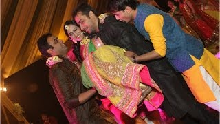 Awesome bride entry dance at haldi ceremony [upl. by Hoye]