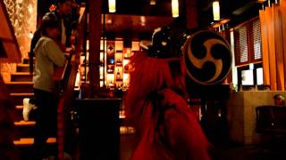 Shisa Dog Dance En Okinawa Zampa Drumming 22011 [upl. by Martella]