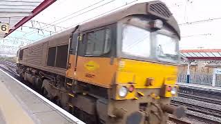 0Z40 Crewe TMD to York Colas Rail freight class 66 847 rushes out of Crewe platform 6 [upl. by Hagen]