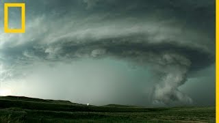 Tormentas eléctricas 101  National Geographic en Español [upl. by Erodeht608]