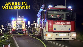 STADTALARM FEUERWEHR LEICHLINGEN  Anbau eines Hauses in Vollbrand  Brandausbreitung verhindert [upl. by Dnomsed382]