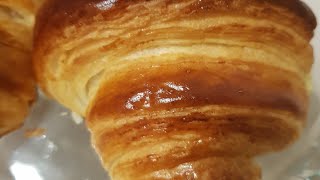 تتمة العجين المورق لتحضير كرواصة 🥐👌come fare croissant perfetta [upl. by Misa]