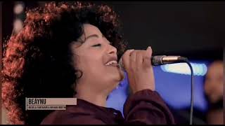 Ethiopian Music Meselu Fantahun መሰሉ ፋንታሁን ድንቅ የመድረክ ላይ ብቃት Belesmusic ethiopia music donkey [upl. by Mose]