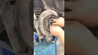 Change rear axle bearingتبدیل رمان عكس خلفيautomobileshortvideoاكسبلورtrendingcarrepairusa [upl. by Llenart]