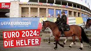 Polizisten Sanitäter und Volunteers bei der EM  Euro 2024 in Berlin  Reportage [upl. by Pillyhp]