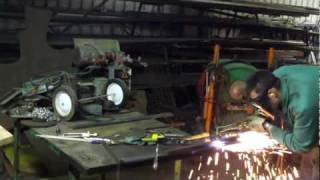 HOWTO oxyacetylene cutting torch demo [upl. by Dnartreb732]