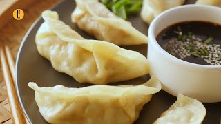 Steamed Chicken Momos Recipe By Food Fusion [upl. by Norod]