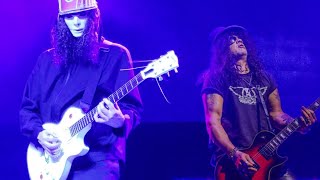 SLASH VS BUCKETHEAD [upl. by Rodnas]