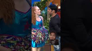 Kapil Sharma firangi ladkiyon ke sath flirt karte hue kapilsharmashow thekapilsharmashow [upl. by Terese]