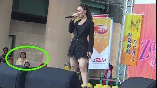 Zaskia gotik live in taiwan [upl. by Enihpled905]