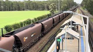 Pacific National 9211 LDP006 LDP005 MT372 Coal train Metford [upl. by Atinniuq]