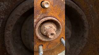 Kobalt impact gun fighting with rusted wheel hub nut [upl. by Nemzzaj78]