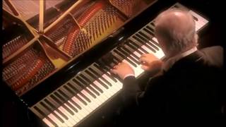 Beethoven  Piano Sonata No 5 in C minor  Daniel Barenboim [upl. by Signe]