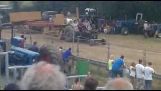 Hot Pot pulling at welland 2010 [upl. by Wiencke187]