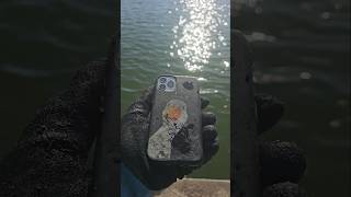 IPHONE 11 PRO MAX VLOGUL IL GASITI PE CANAL magnetfishing fishing hobby viralvideo romania [upl. by Heti]