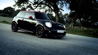 MINI JOHN COOPER WORKS  Chaque courbe est une aventure [upl. by Anitsuj957]