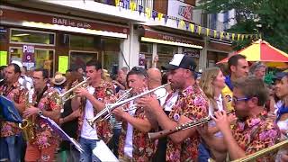 La Banda Els Fanfarons à la Feria de Céret 2018 quotCaí en la trampaquot [upl. by Giglio]