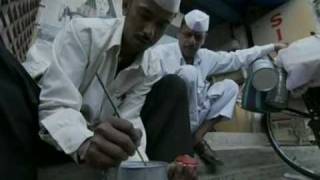 Los dabbawalas de Mumbai [upl. by Aneer]