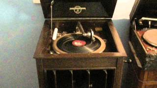 78rpm His Masters Voice 1940 SEPIA PANORAMA Foxtort play by Duke Ellingtons Famous Orchestra [upl. by Anoi238]