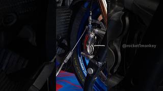 Install a safety wire on yamaha R1M with Motogp caliper brembo motogp moto2 [upl. by Ripleigh]