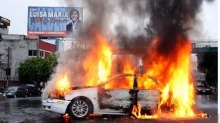 Graban Fuerte Balacera Militares Vs SICARIOS y Explosion de Camioneta en Saltillo [upl. by Ynaffat]