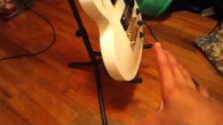 Musicians gear guitar stand [upl. by Dremann]