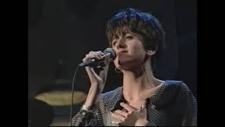 Everything But The Girl  Driving  Live on Late Night with David Letterman 1990 [upl. by Aillil985]