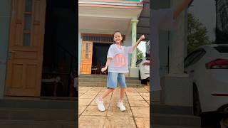 Dolly Song dance tiktoktrend [upl. by Britt]