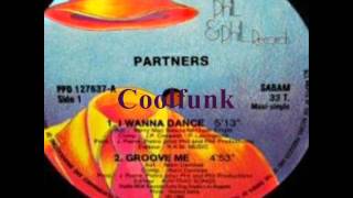 Partners  Groove Me 12quot DiscoFunk 1982 [upl. by Remlap336]