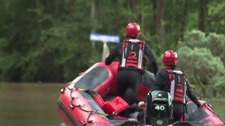 Forced evacuation due to rising floodwaters near San Jacinto River [upl. by Kirsti]