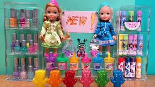 Claires store Elsa and Anna toddlers go shopping  Barbie dolls [upl. by Notsnarc]