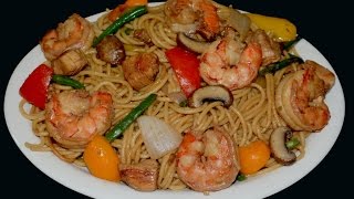 Fideos Chinos con camarones pollo y vegetales Chow Mein [upl. by Hedgcock]