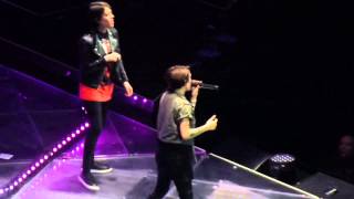 Tegan and Sara Closer Live Concert HP Pavilion San Jose September 2014 [upl. by Nylave88]