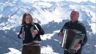 Accordéon et tyrolienne au Snowpark des Gets [upl. by Spratt]