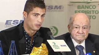 Cristiano Ronaldo recibe su segunda Bota de Oro Son goles no votos RTVE es [upl. by Yaresed458]