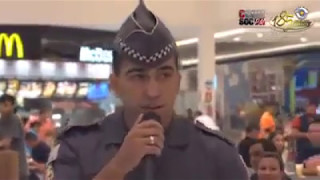 POLICIAIS MILITARES SURPREENDEM E EMOCIONAM CANTANDO NO SHOPPING [upl. by Hullda]