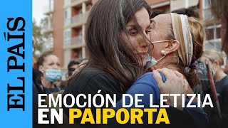 DANA VALENCIA  Momento la reina Letizia llorando al encontrarse con vecinos de Paiporta [upl. by Ellita]