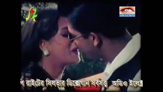 বুকের মাঝে লেগেছে আগুণ। Buker Maje Legeche Agun  Shakib Khan Popy  Bangla Movie Song [upl. by Nihi]