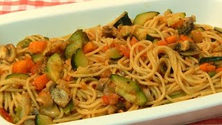 Receta fácil y sana de espaguetis integrales con verduras [upl. by Gundry558]